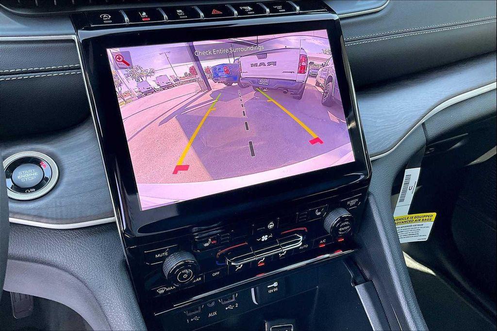 new 2025 Jeep Grand Cherokee car, priced at $42,310