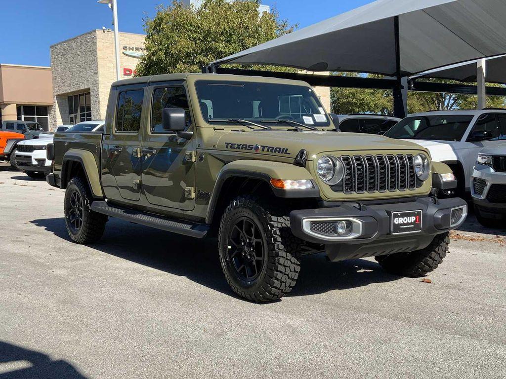 new 2025 Jeep Gladiator car, priced at $46,940