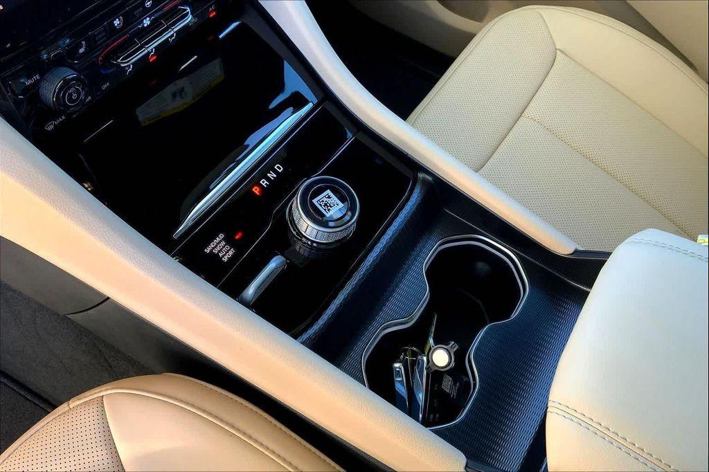 new 2025 Jeep Grand Cherokee car, priced at $51,117
