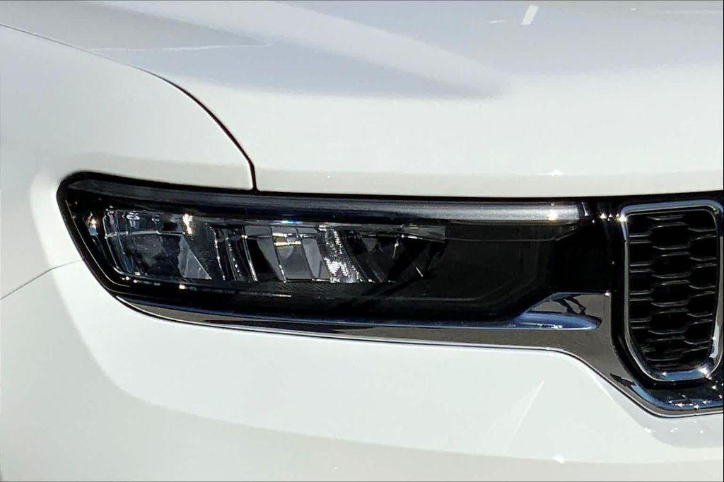 new 2025 Jeep Grand Cherokee car, priced at $51,117