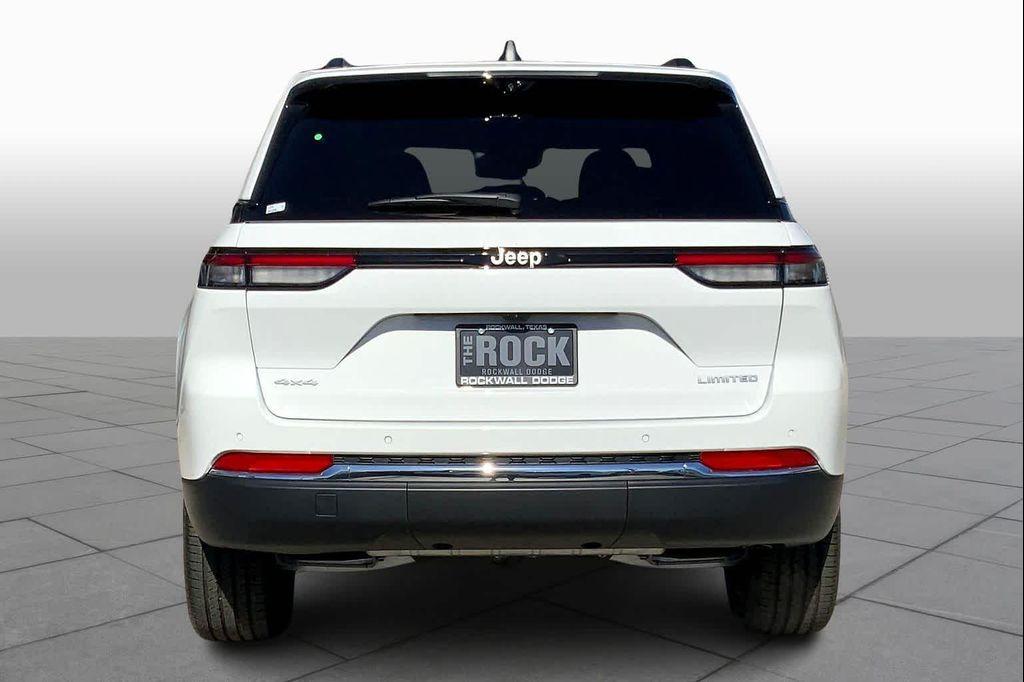new 2025 Jeep Grand Cherokee car, priced at $51,117