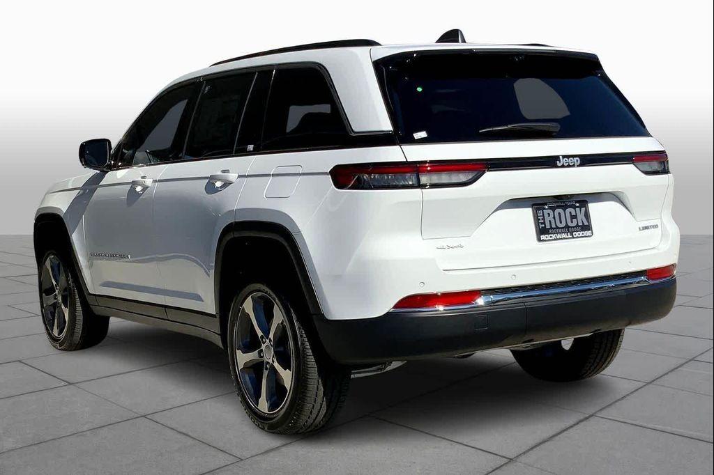 new 2025 Jeep Grand Cherokee car, priced at $51,117