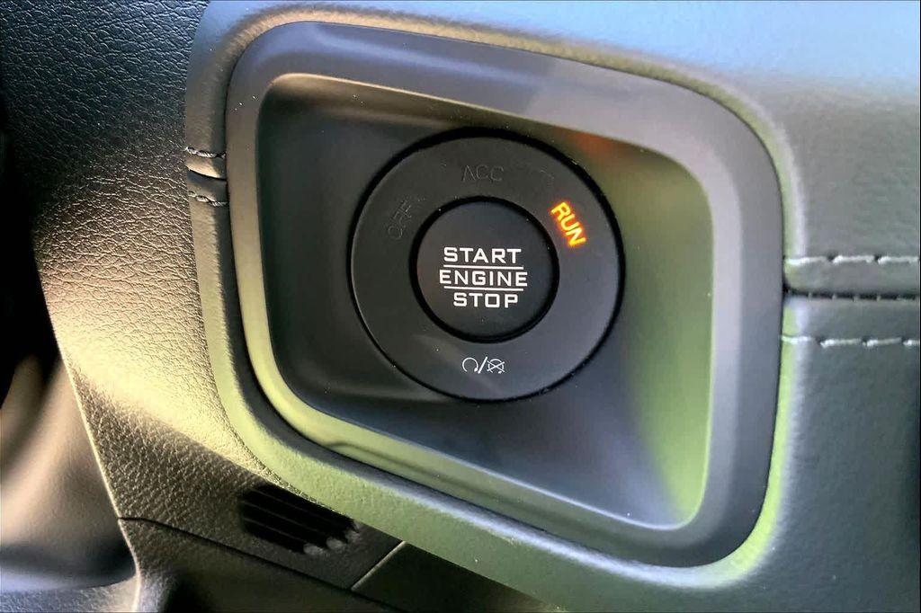 new 2025 Jeep Gladiator car, priced at $46,445