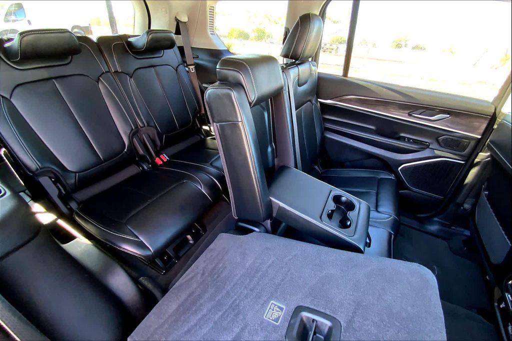 used 2021 Jeep Grand Cherokee L car, priced at $28,995