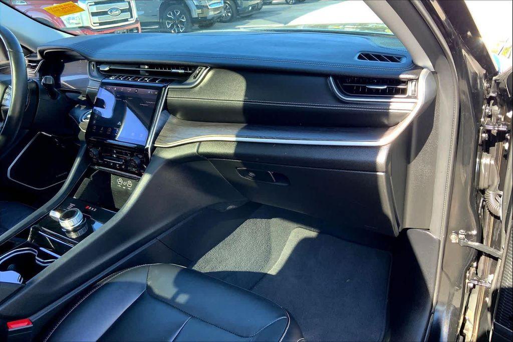 used 2021 Jeep Grand Cherokee L car, priced at $28,995