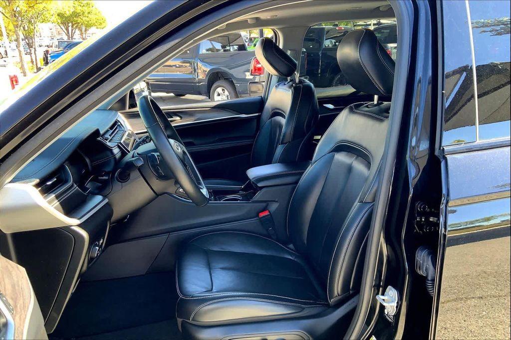 used 2021 Jeep Grand Cherokee L car, priced at $28,995