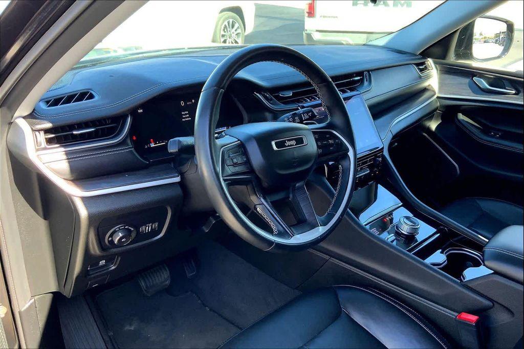 used 2021 Jeep Grand Cherokee L car, priced at $28,995