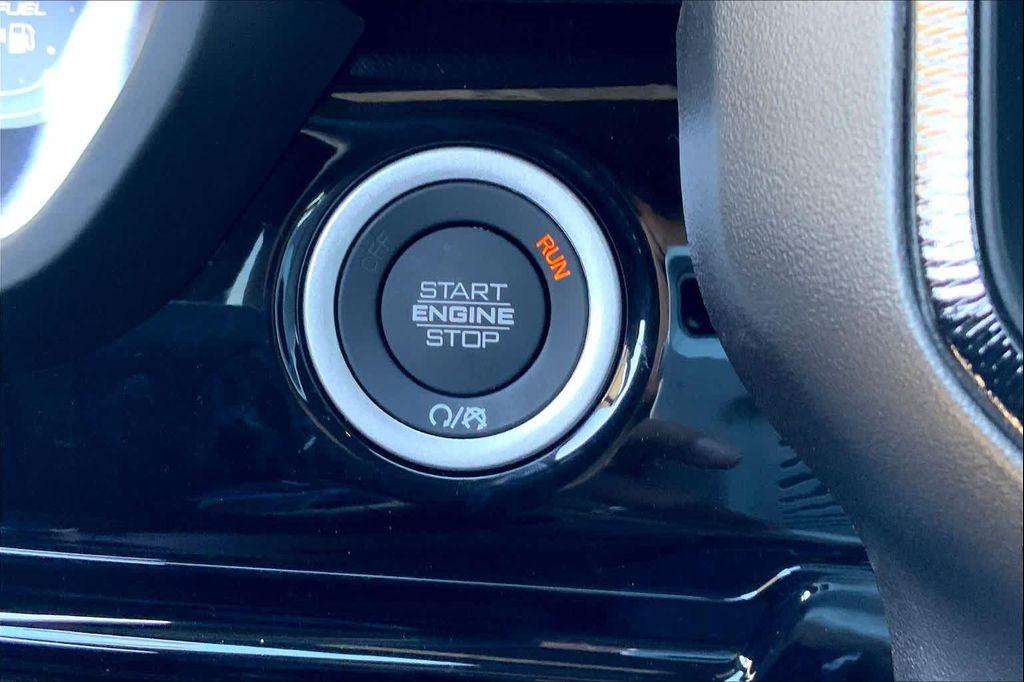 new 2025 Ram 1500 car, priced at $69,359