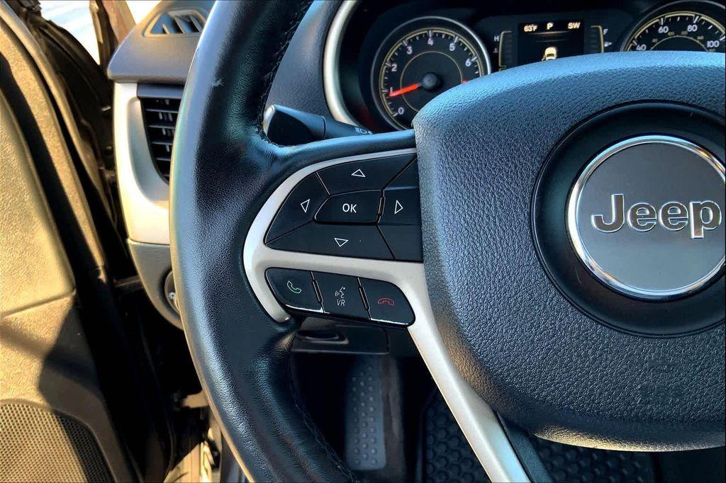 used 2015 Jeep Cherokee car, priced at $12,810