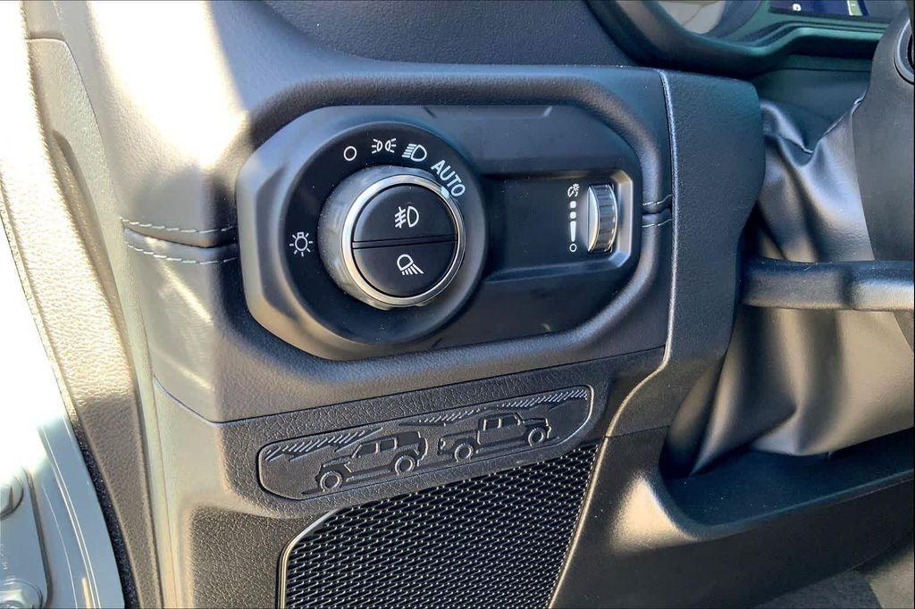 new 2025 Jeep Gladiator car, priced at $64,141