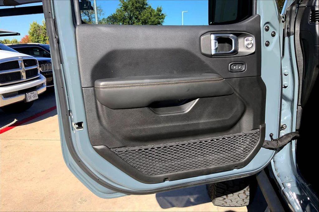 new 2025 Jeep Gladiator car, priced at $64,141