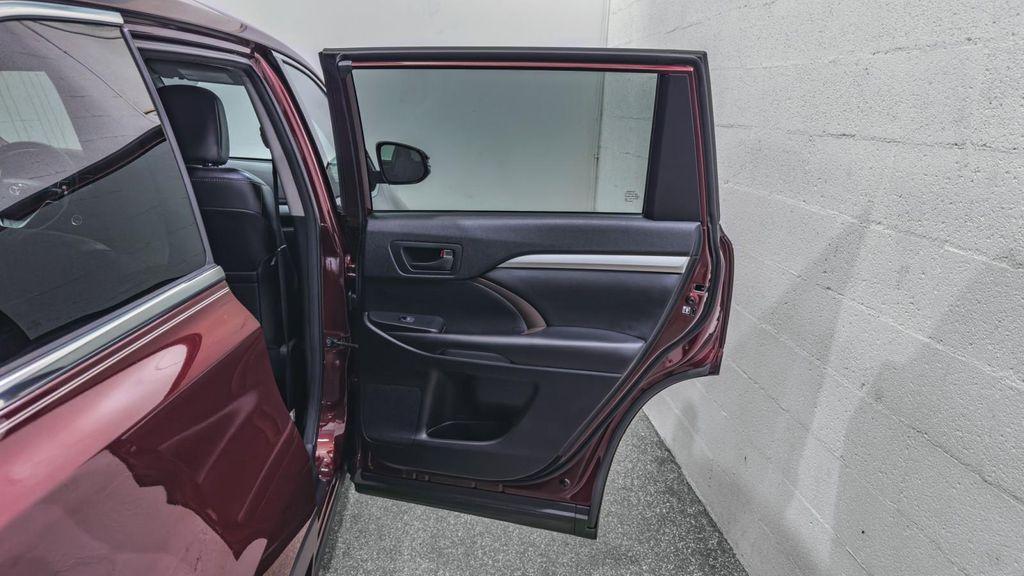 used 2018 Toyota Highlander car, priced at $24,995
