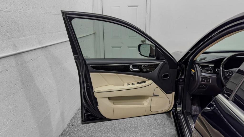 used 2015 Hyundai Equus car, priced at $16,495
