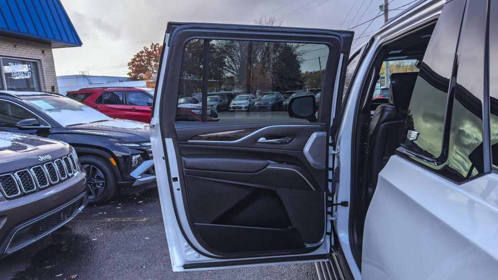 used 2022 Cadillac Escalade ESV car, priced at $66,995