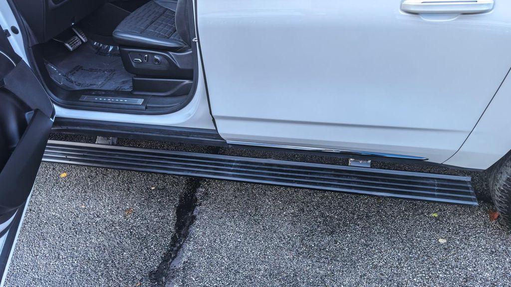 used 2022 Cadillac Escalade ESV car, priced at $66,995