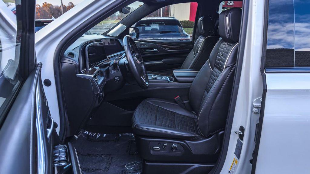 used 2022 Cadillac Escalade ESV car, priced at $66,995