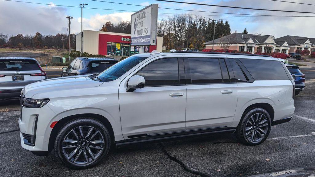 used 2022 Cadillac Escalade ESV car, priced at $66,995
