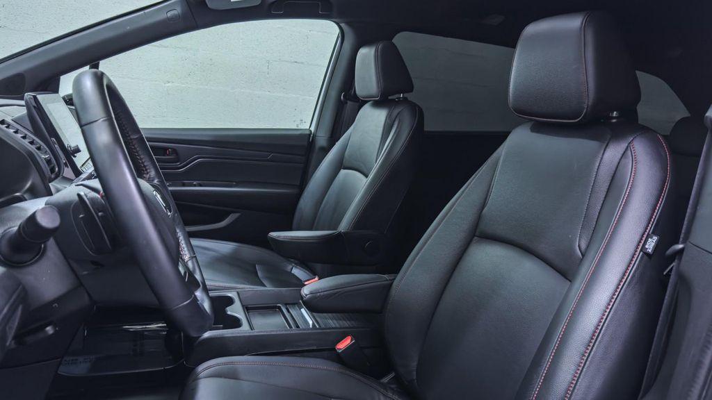 used 2024 Honda Odyssey car, priced at $32,995