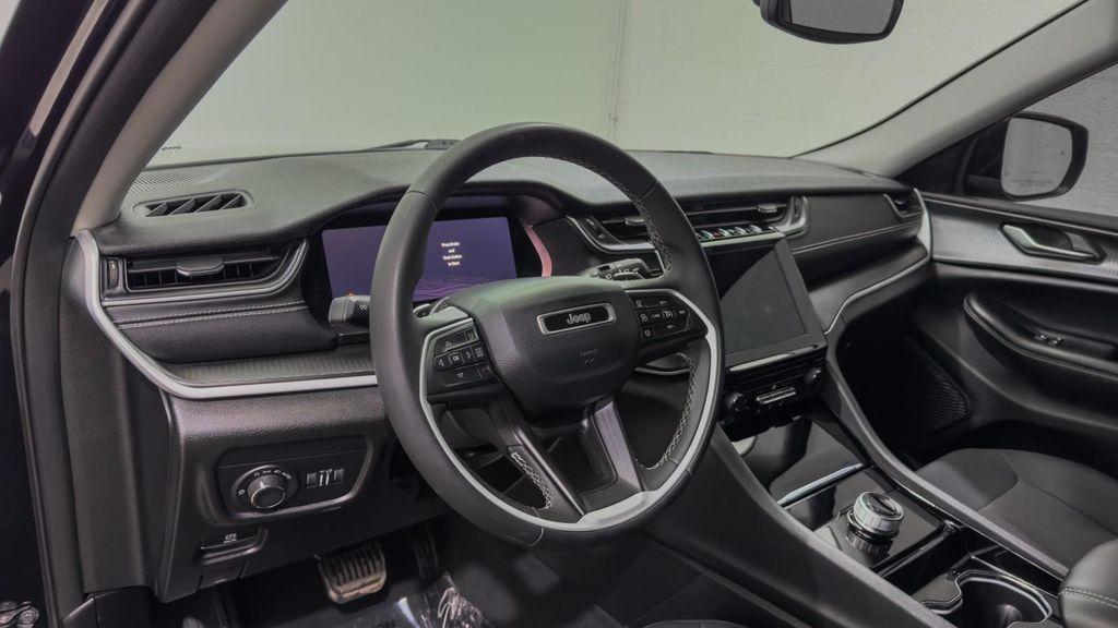 used 2023 Jeep Grand Cherokee car, priced at $27,495