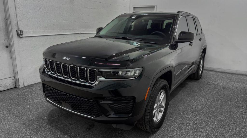 used 2023 Jeep Grand Cherokee car, priced at $27,495