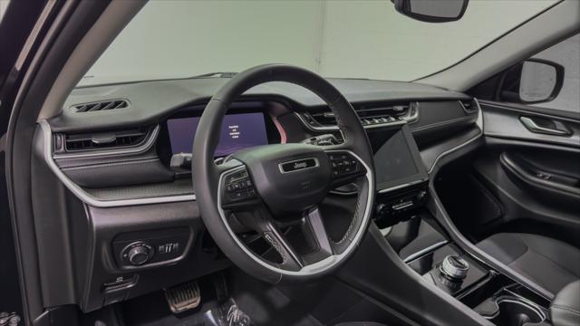 used 2023 Jeep Grand Cherokee car, priced at $25,995