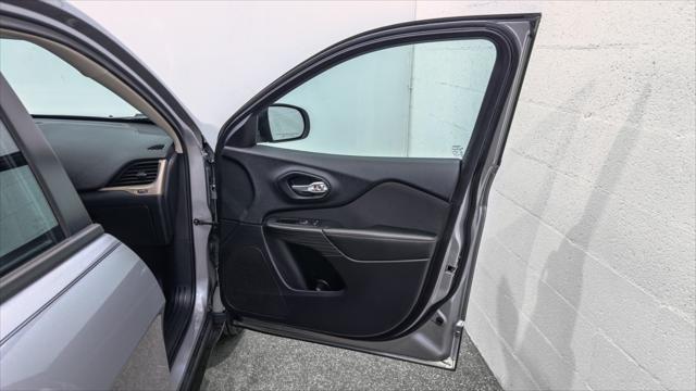 used 2016 Jeep Cherokee car, priced at $12,495