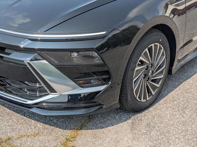 new 2025 Hyundai Sonata Hybrid car, priced at $32,587