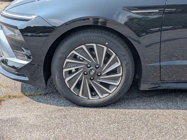 new 2025 Hyundai Sonata Hybrid car, priced at $32,587
