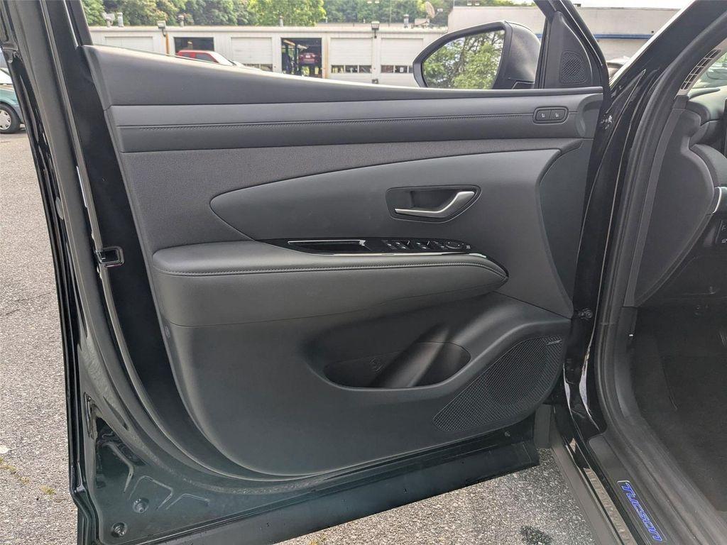 new 2025 Hyundai TUCSON Hybrid car, priced at $42,282