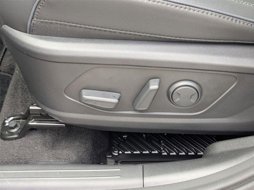 new 2025 Hyundai TUCSON Hybrid car, priced at $42,282