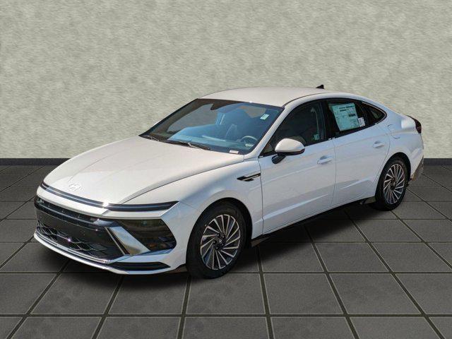 new 2024 Hyundai Sonata Hybrid car, priced at $30,900