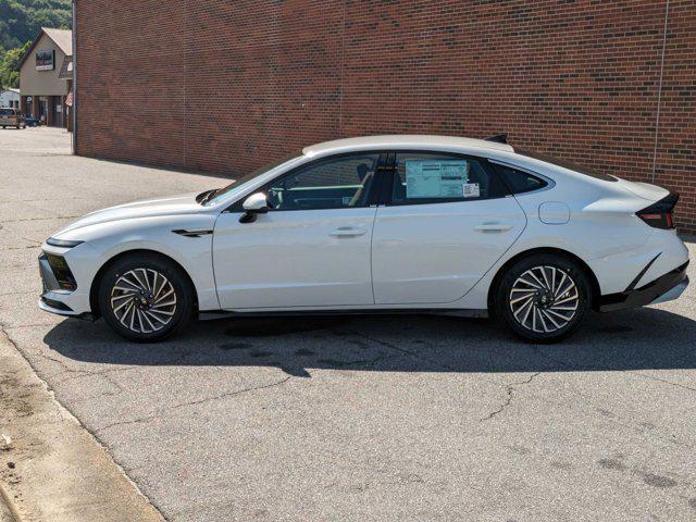 new 2024 Hyundai Sonata Hybrid car, priced at $30,900