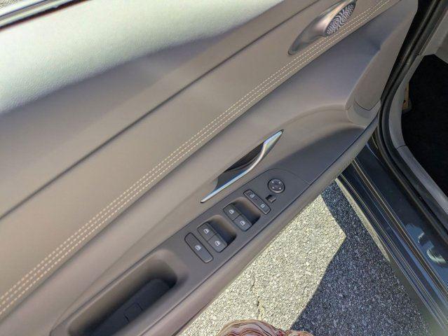 new 2025 Hyundai Elantra car, priced at $24,237