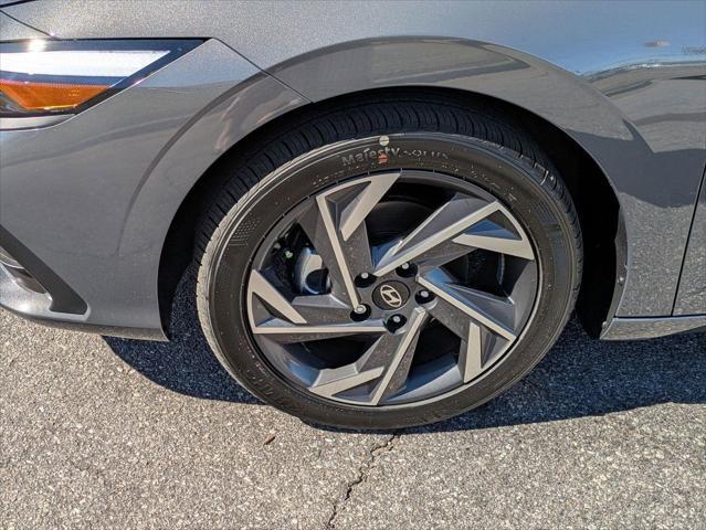 new 2025 Hyundai Elantra car, priced at $24,237