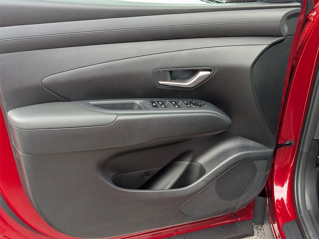 new 2025 Hyundai Tucson car, priced at $32,195