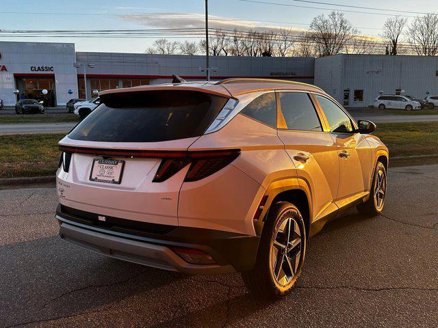 new 2025 Hyundai Tucson car, priced at $34,000