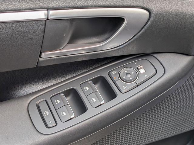 new 2025 Hyundai Sonata car, priced at $27,778