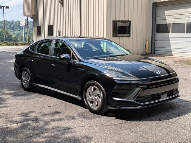 new 2025 Hyundai Sonata car, priced at $27,778
