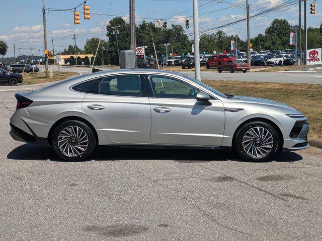 new 2024 Hyundai Sonata Hybrid car, priced at $30,430