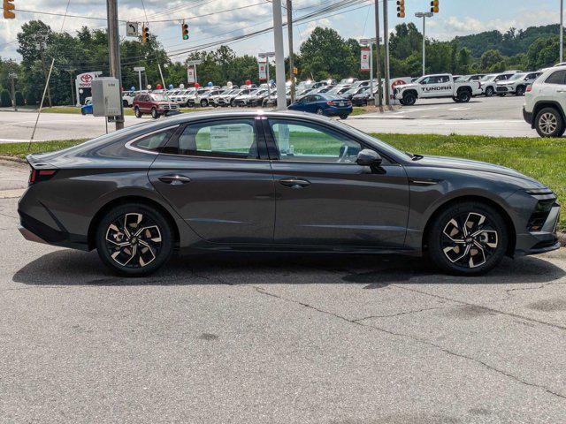 new 2024 Hyundai Sonata car, priced at $28,386