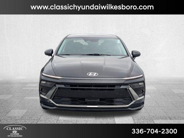 used 2024 Hyundai Sonata Hybrid car, priced at $26,198