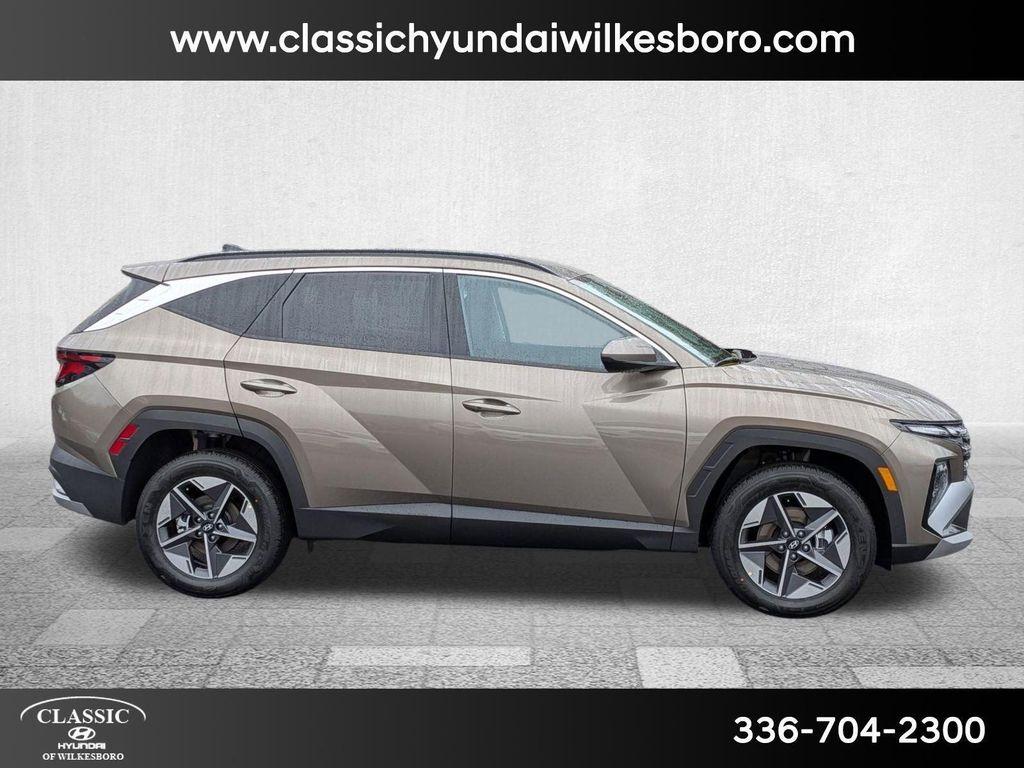 new 2026 Hyundai TUCSON Hybrid car, priced at $36,165