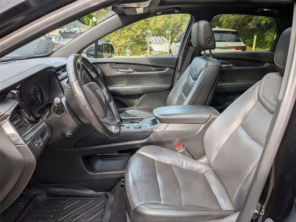 used 2020 Cadillac XT5 car, priced at $19,999