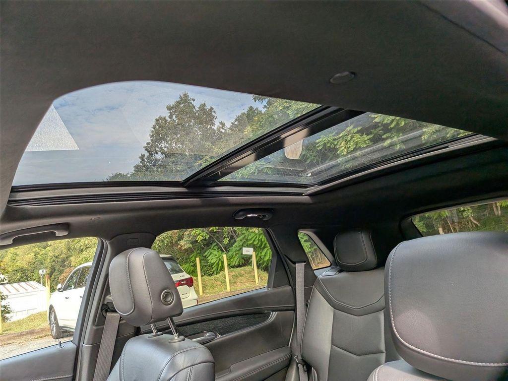 used 2020 Cadillac XT5 car, priced at $19,999