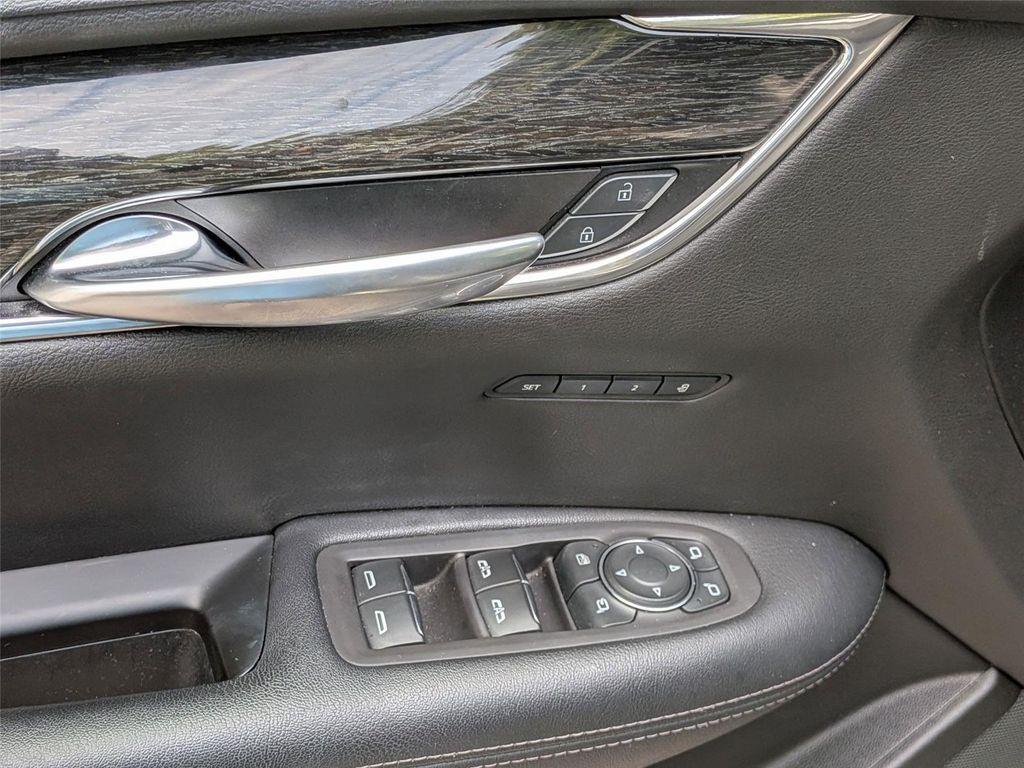 used 2020 Cadillac XT5 car, priced at $19,999