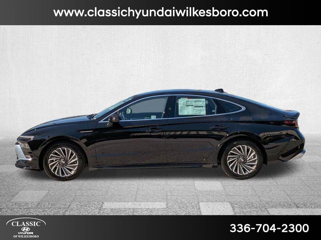 new 2025 Hyundai Sonata Hybrid car, priced at $31,536