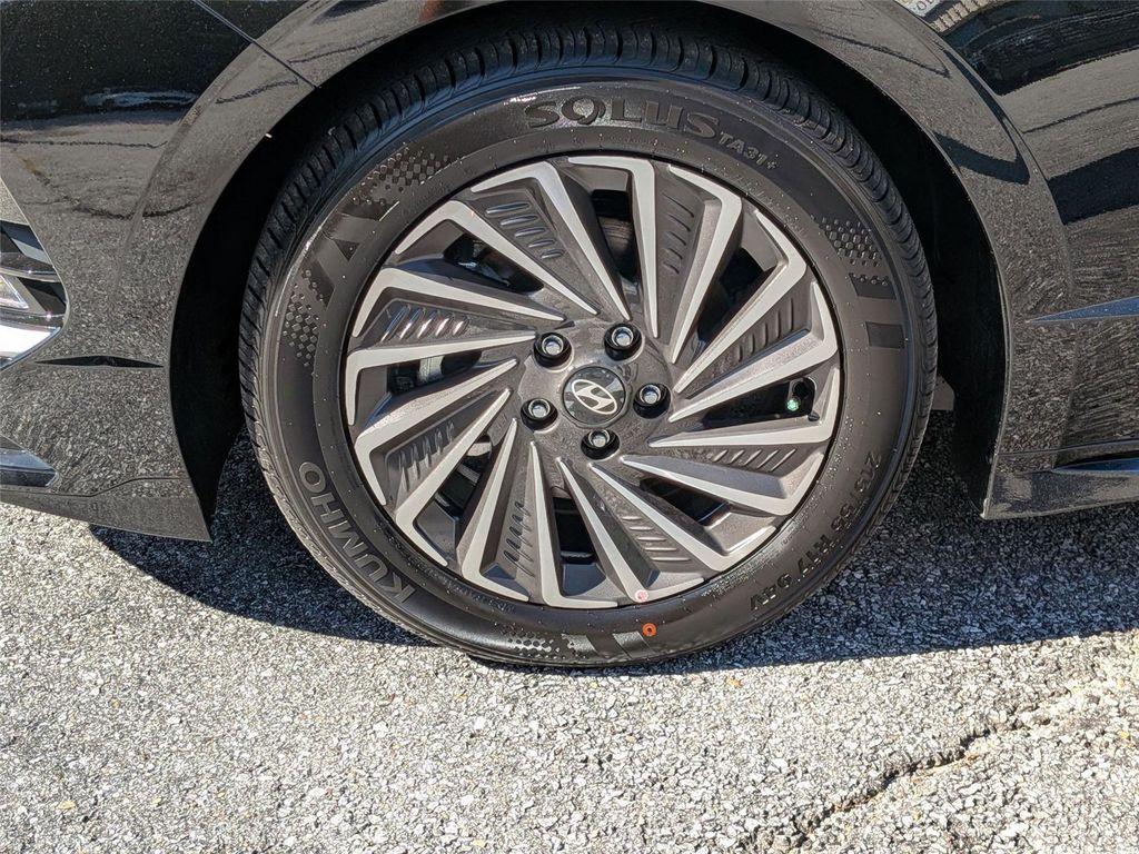new 2025 Hyundai Sonata Hybrid car, priced at $31,536