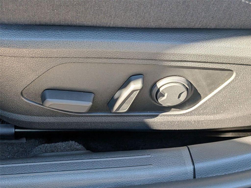new 2025 Hyundai Sonata Hybrid car, priced at $31,536