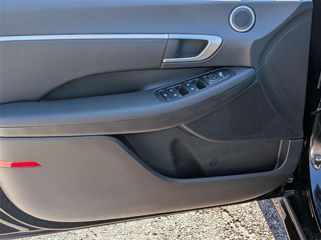 new 2025 Hyundai Sonata Hybrid car, priced at $31,536
