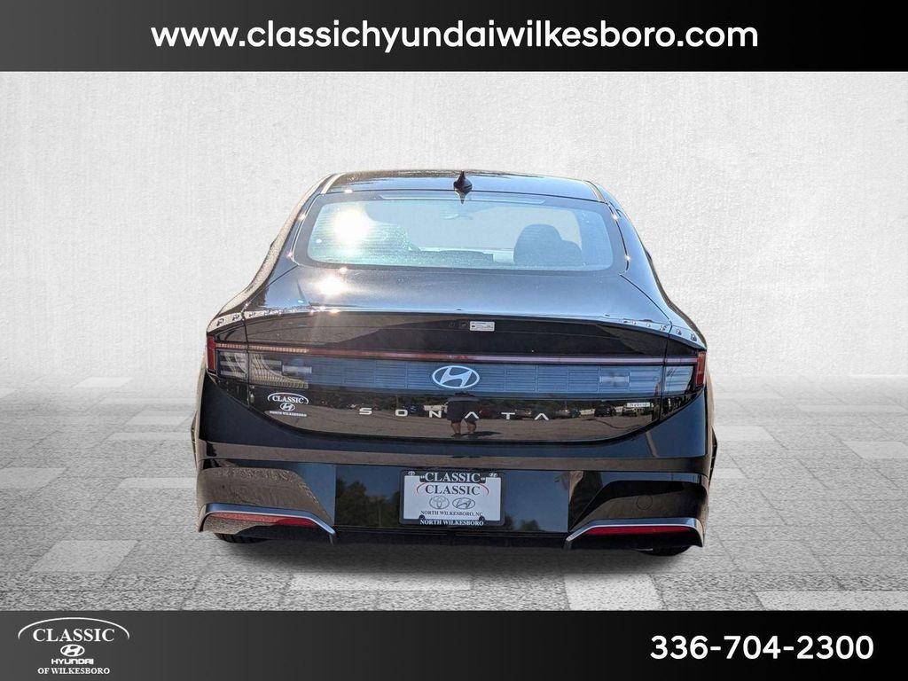 new 2025 Hyundai Sonata Hybrid car, priced at $31,536